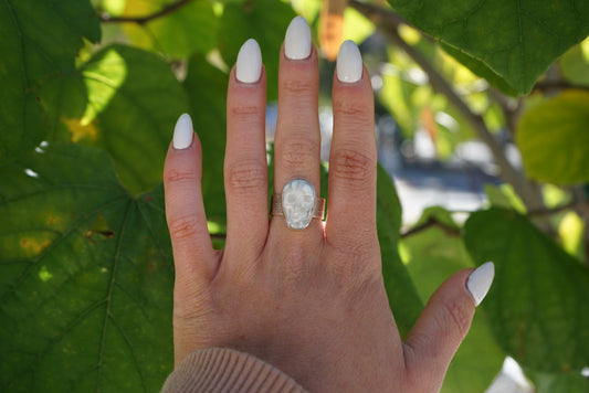 Howlite Skull Ring (Size 6.5)